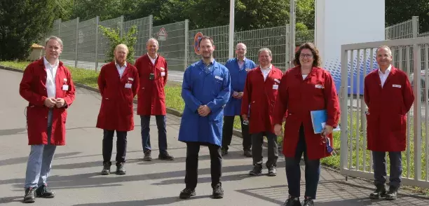 Auf dem Bild von links nach rechts: Andreas Körner, Christian Schäfer, Fritz Güntzler, Aleksandar Mijovic, Karsten Kurz, Erik Cziesla, Lena Düpont und Michael Geiger 